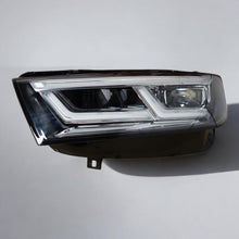 Laden Sie das Bild in den Galerie-Viewer, Frontscheinwerfer Audi Q5 80A941035 LED Links Scheinwerfer Headlight