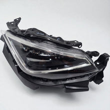 Laden Sie das Bild in den Galerie-Viewer, Frontscheinwerfer Seat Ibiza V 6F1941008A LED Rechts Scheinwerfer Headlight