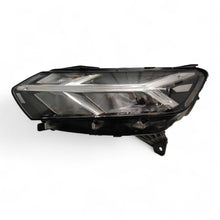 Laden Sie das Bild in den Galerie-Viewer, Frontscheinwerfer Dacia Sandero III Logan 260606033R LED Links Headlight