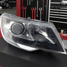 Laden Sie das Bild in den Galerie-Viewer, Frontscheinwerfer Skoda Superb II 3T1941016F Ein Stück (Rechts oder Links)
