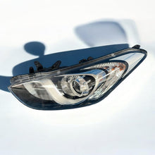 Laden Sie das Bild in den Galerie-Viewer, Frontscheinwerfer Hyundai I30 Links Scheinwerfer Headlight