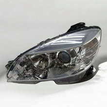 Laden Sie das Bild in den Galerie-Viewer, Frontscheinwerfer Mercedes-Benz W204 A2048208761 Links Scheinwerfer Headlight SCH9344061054vp