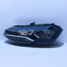 Laden Sie das Bild in den Galerie-Viewer, Frontscheinwerfer VW Polo 2G1941005 Links Scheinwerfer Headlight