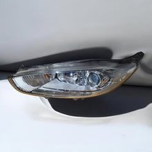 Laden Sie das Bild in den Galerie-Viewer, Frontscheinwerfer Ford Fiesta VII C1BB-13W030-CG C1BB13W030CG 2012- Links SCH2445741606eu