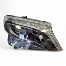 Laden Sie das Bild in den Galerie-Viewer, Frontscheinwerfer Mercedes-Benz Vito W447 A4479060201 Rechts Headlight SCH3118907523of