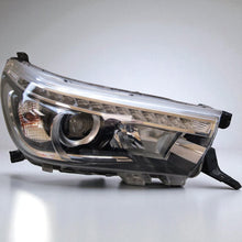Load image into Gallery viewer, Frontscheinwerfer Toyota Hilux VIII LED Rechts Scheinwerfer Headlight SCH2790243132xi