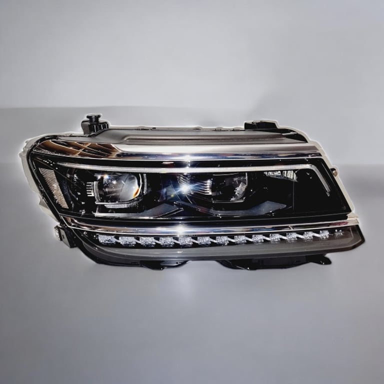 Frontscheinwerfer VW Tiguan 5NB941082D Rechts Scheinwerfer Headlight