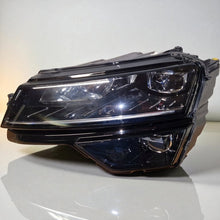 Laden Sie das Bild in den Galerie-Viewer, Frontscheinwerfer Skoda Karoq 57B941015D LED Links Scheinwerfer Headlight SCH1055071146py