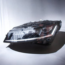 Laden Sie das Bild in den Galerie-Viewer, Frontscheinwerfer Skoda Superb III 3V1941015D LED Links Scheinwerfer Headlight