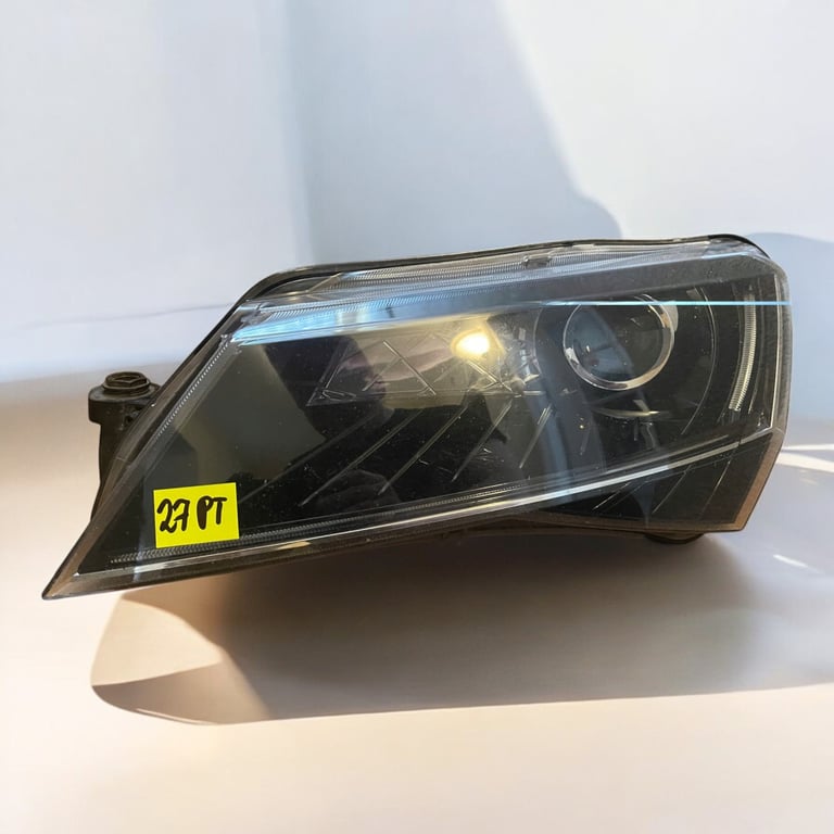 Frontscheinwerfer Skoda Superb III Links Scheinwerfer Headlight