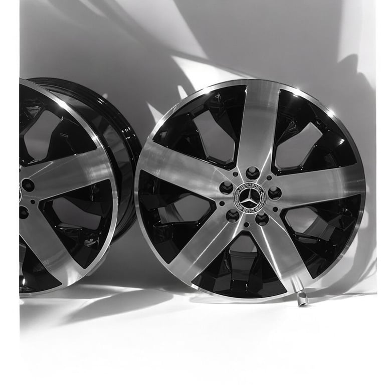 4x Alufelge 18 Zoll 7.5" 5x112 53ET Glanz Grau A2474012800 Mercedes-Benz W247