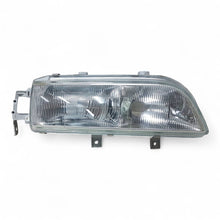 Laden Sie das Bild in den Galerie-Viewer, Frontscheinwerfer Honda Legend TYH6764 Rechts Scheinwerfer Headlight