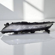 Laden Sie das Bild in den Galerie-Viewer, Frontscheinwerfer Mitsubishi Eclipse Cross EDM9220501089 LED Links Headlight