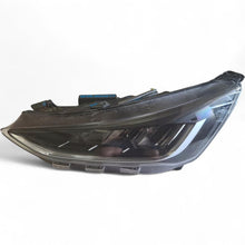 Laden Sie das Bild in den Galerie-Viewer, Frontscheinwerfer Ford Focus NX7B13E015CF Ein Stück (Rechts oder Links) SCH2641327156mg
