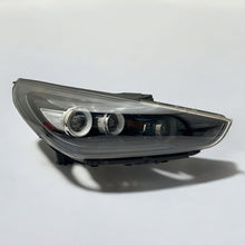 Laden Sie das Bild in den Galerie-Viewer, Frontscheinwerfer Hyundai I30 92102G4120 G4021-22040 G4921-21060 LED Rechts