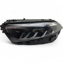Laden Sie das Bild in den Galerie-Viewer, Frontscheinwerfer Mercedes-Benz W177 A1779062106 LED Rechts oder Links SCH6350242580au
