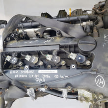 Load image into Gallery viewer, Motor Hyundai Kia Carens III G4KA 2.0 144PS 106kW 120TKm 2008 Benzin Komplett