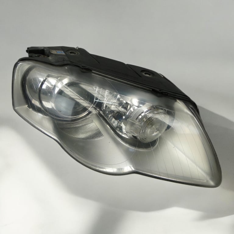 Frontscheinwerfer VW Passat 3C0941752D Xenon Ein Stück (Rechts oder Links) SCH9122750254ty