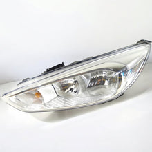 Laden Sie das Bild in den Galerie-Viewer, Frontscheinwerfer Ford Focus F1EB-13W030AEB Links Scheinwerfer Headlight SCH2344507715sc