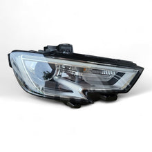 Load image into Gallery viewer, Frontscheinwerfer Audi A3 8V0941006E 90104457 Xenon Rechts Headlight SCH2115708741li