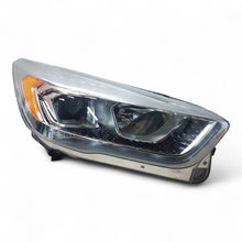Laden Sie das Bild in den Galerie-Viewer, Frontscheinwerfer Ford Kuga II GV4113W029CD 90101802 Rechts Headlight SCH4920575917mj