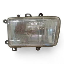 Laden Sie das Bild in den Galerie-Viewer, Frontscheinwerfer Toyota 4 Runner I 11075437 Rechts Scheinwerfer Headlight