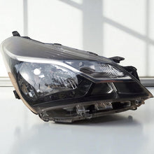 Load image into Gallery viewer, Frontscheinwerfer Toyota Yaris Rechts Scheinwerfer Headlight