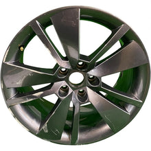 Laden Sie das Bild in den Galerie-Viewer, 1x Alufelge 18 Zoll 8.0&quot; 5x112 44ET 3V0601025F Audi 44 Superb Iii Rim Wheel