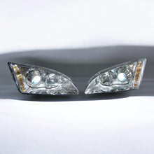Load image into Gallery viewer, Frontscheinwerfer Ford Focus Xenon Ein Stück (Rechts oder Links) Headlight SCH5623755829li