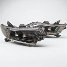 Laden Sie das Bild in den Galerie-Viewer, Frontscheinwerfer Mitsubishi Outlander III ECM921-21E20 LED Rechts oder Links
