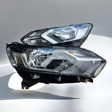 Laden Sie das Bild in den Galerie-Viewer, Frontscheinwerfer Dacia Sandero III 260602809R 260104188R Rechts oder Links