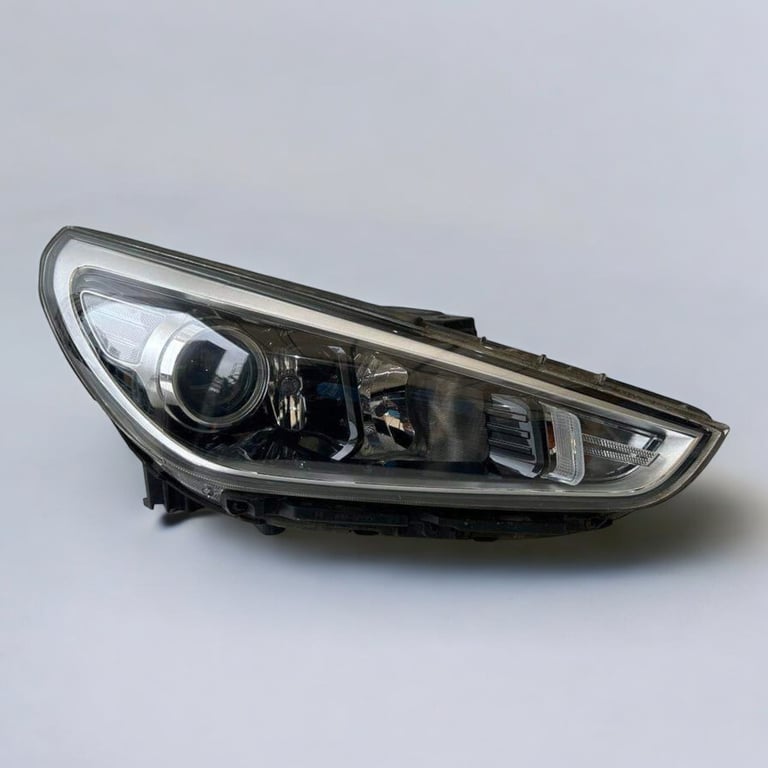 Frontscheinwerfer Hyundai I30 III 92102-Q4020 Rechts Scheinwerfer Headlight