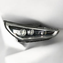 Laden Sie das Bild in den Galerie-Viewer, Frontscheinwerfer Hyundai I30 III 92102-G4100 G4921-21060 LED Rechts Headlight