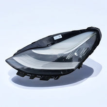 Load image into Gallery viewer, Frontscheinwerfer Tesla 3 1077375-00-C LED Links Scheinwerfer Headlight