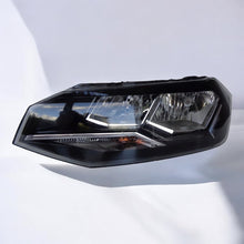 Laden Sie das Bild in den Galerie-Viewer, Frontscheinwerfer VW Polo 2G1941005 Links Scheinwerfer Headlight