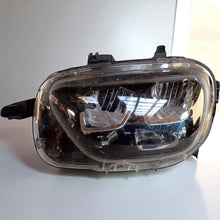 Laden Sie das Bild in den Galerie-Viewer, Frontscheinwerfer Citroën C3 III 9836267180 Links Scheinwerfer Headlight SCH2221422257pz