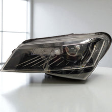 Laden Sie das Bild in den Galerie-Viewer, Frontscheinwerfer Skoda Superb III 3V1941015A Xenon Links Scheinwerfer Headlight