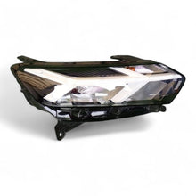 Load image into Gallery viewer, Frontscheinwerfer Dacia Sandero III Logan 260107978R Rechts Headlight SCH7706912514sv