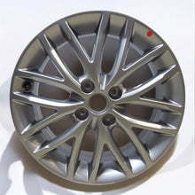 Laden Sie das Bild in den Galerie-Viewer, 1x Alufelge 16 Zoll 6.0&quot; 4x100 49ET Glanz Silber 52910-H8200 Kia Picanto