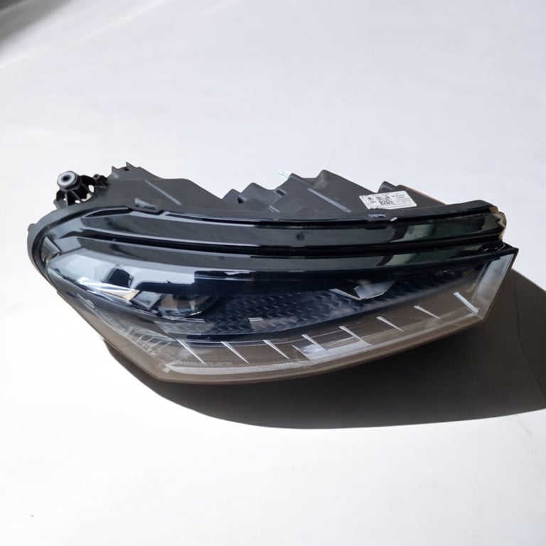 Frontscheinwerfer Skoda Fabia 6VB941016 LED Rechts Scheinwerfer Headlight