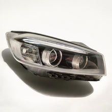 Load image into Gallery viewer, Frontscheinwerfer Kia Sorento III 92102C5200 Xenon Rechts Scheinwerfer Headlight