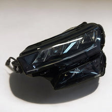 Laden Sie das Bild in den Galerie-Viewer, Frontscheinwerfer Skoda Karoq Links Scheinwerfer Headlight SCH5875965064qb