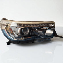 Load image into Gallery viewer, Frontscheinwerfer Toyota Hilux VIII -602134519 Full LED Rechts Headlight