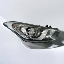 Laden Sie das Bild in den Galerie-Viewer, Frontscheinwerfer Hyundai I30 Rechts Scheinwerfer Headlight