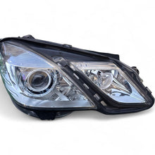 Load image into Gallery viewer, Frontscheinwerfer Mercedes-Benz W212 A2128202059 Bi-Xenon Rechts Headlight SCH8988074425ui