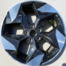 Laden Sie das Bild in den Galerie-Viewer, 1x Alufelge 18 Zoll 7.0&quot; 5x114.3 403002401R Renault Rim Wheel