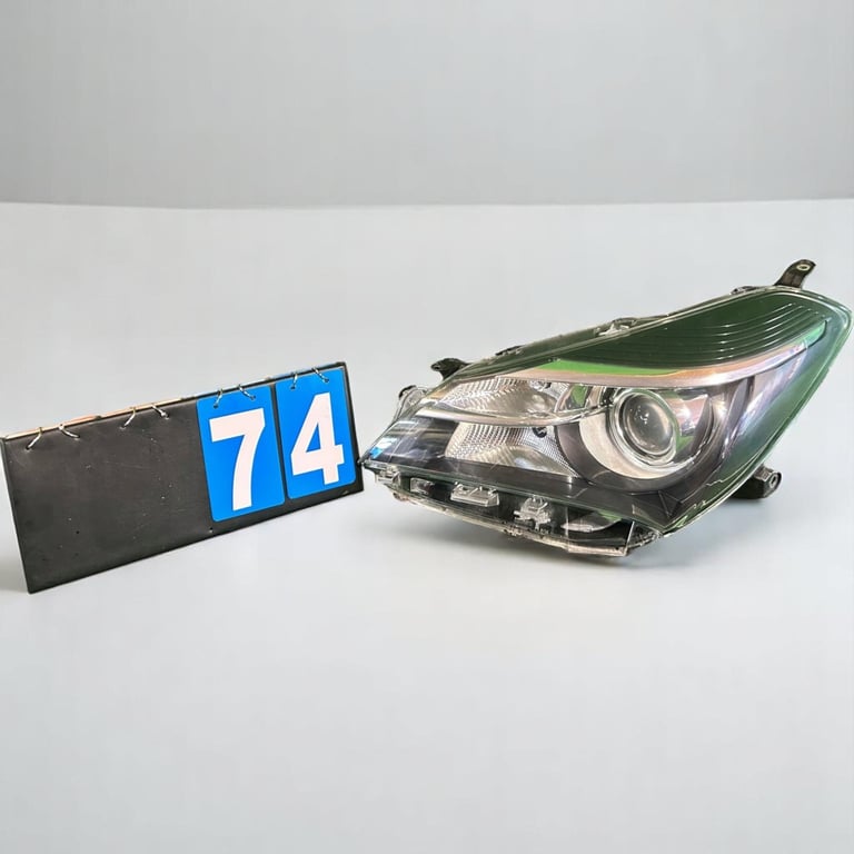 Frontscheinwerfer Toyota Yaris Links Scheinwerfer Headlight