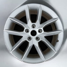 Laden Sie das Bild in den Galerie-Viewer, 1x Alufelge 18 Zoll 7.5&quot; 5x112 51ET Glanz Silber 5E0601025 Skoda Octavia Iii