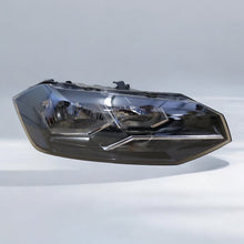 Laden Sie das Bild in den Galerie-Viewer, Frontscheinwerfer VW Polo 2G1941006 Rechts Scheinwerfer Headlight