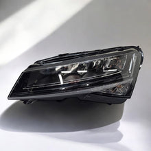 Laden Sie das Bild in den Galerie-Viewer, Frontscheinwerfer Skoda Superb III 3V1941015C Links Scheinwerfer Headlight